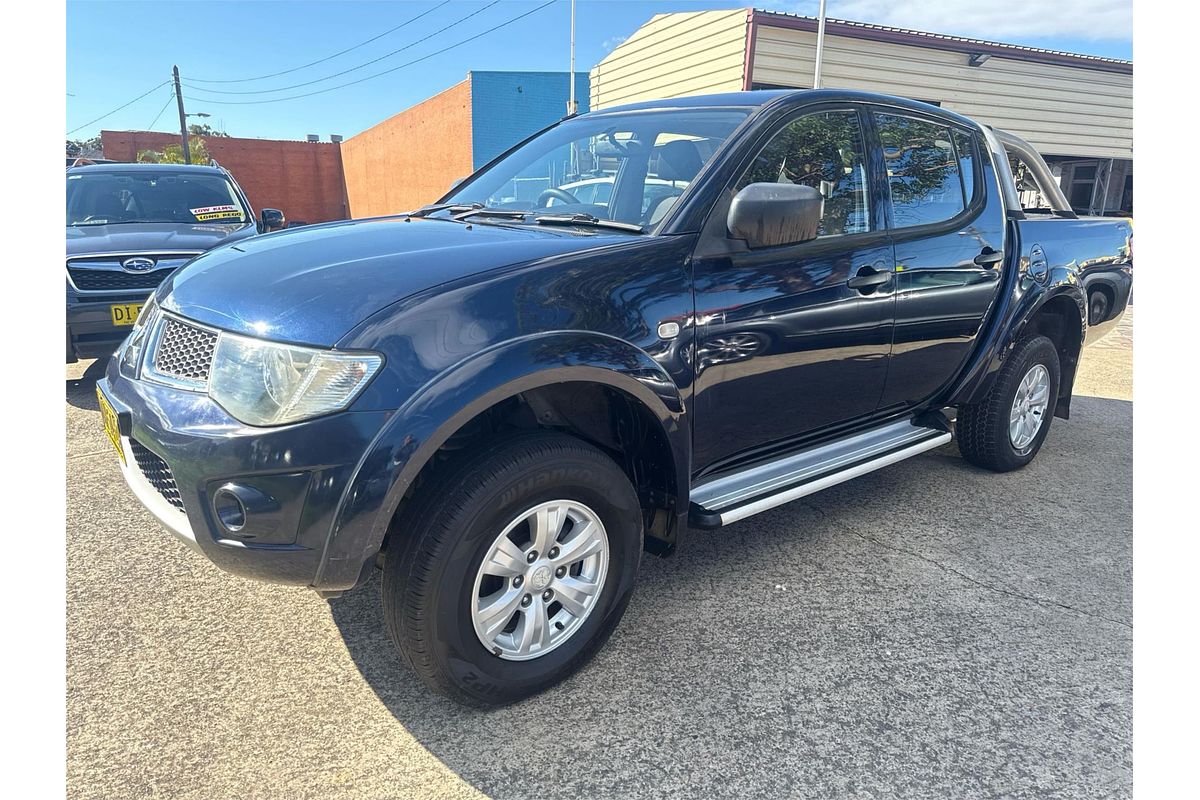 2013 Mitsubishi Triton GL-R MN 4X4