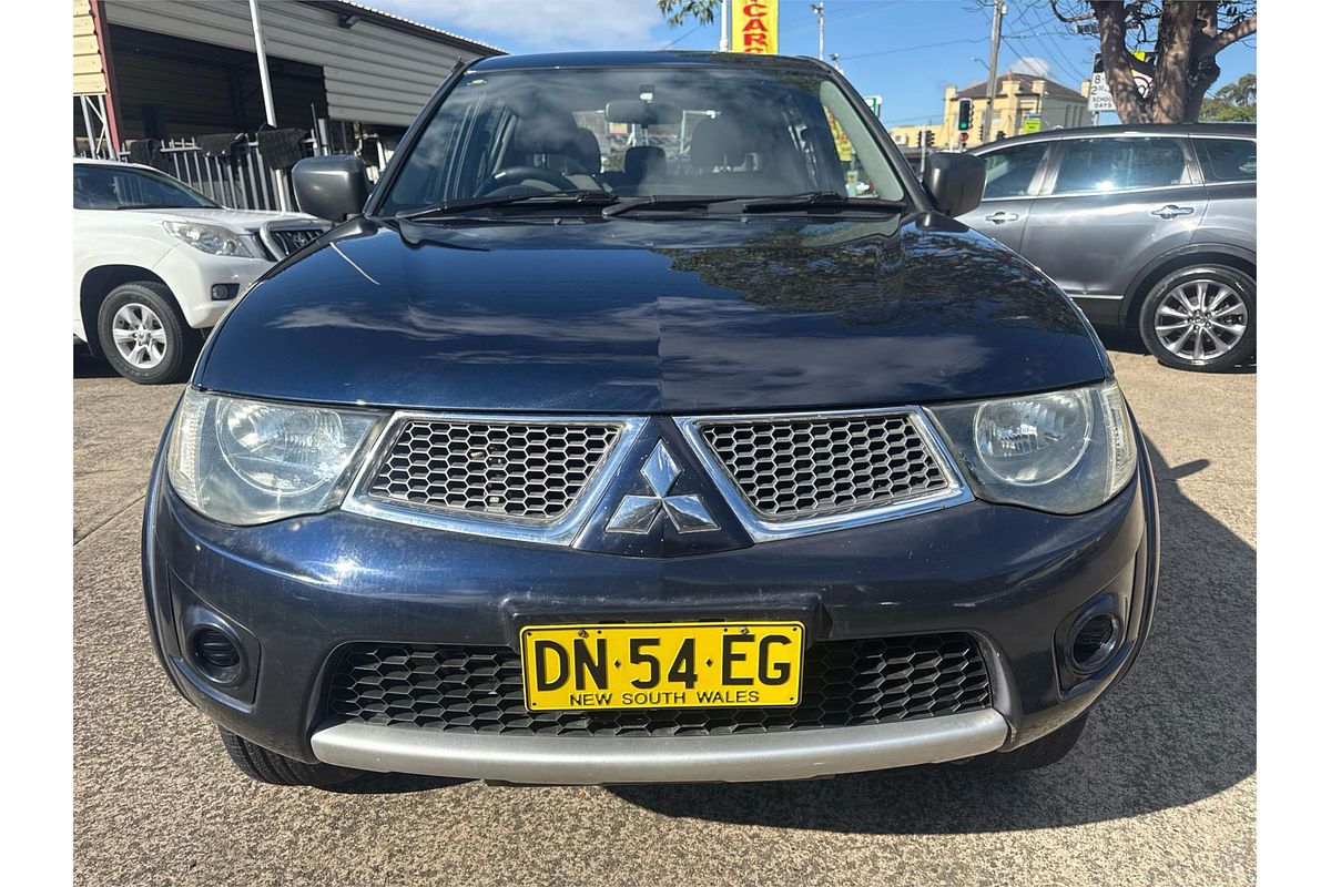 2013 Mitsubishi Triton GL-R MN 4X4