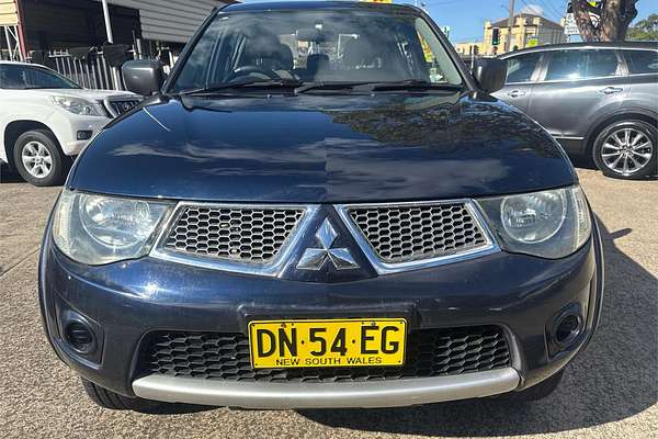 2013 Mitsubishi Triton GL-R MN 4X4