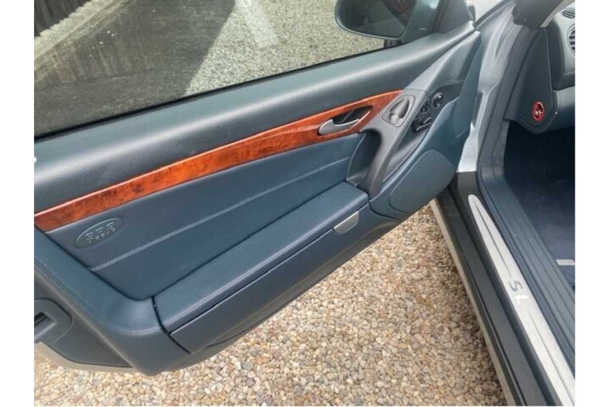 2005 Mercedes Benz SL500  R230