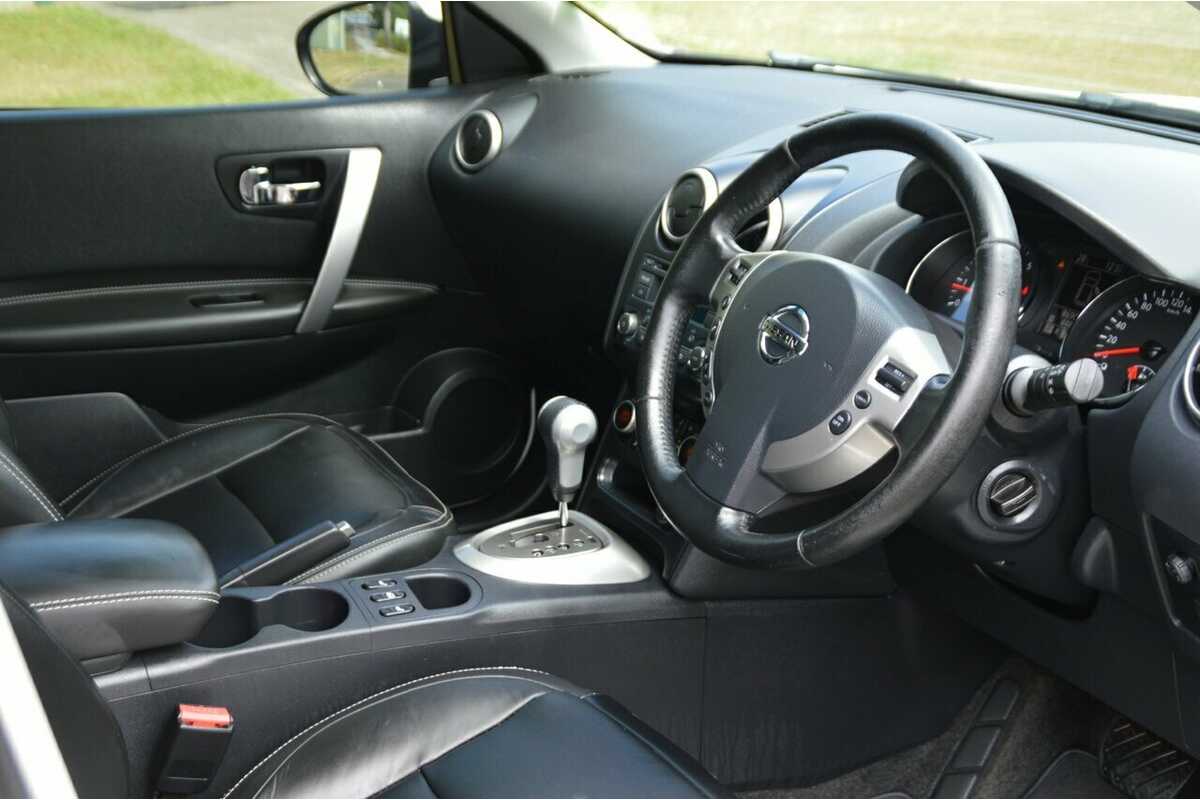 2012 Nissan Dualis Ti-L Hatch X-tronic 2WD J10W Series 3 MY12
