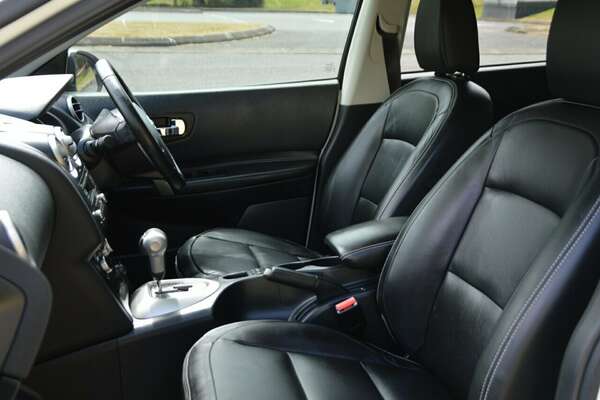 2012 Nissan Dualis Ti-L Hatch X-tronic 2WD J10W Series 3 MY12