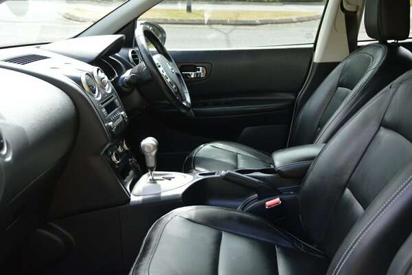 2012 Nissan Dualis Ti-L Hatch X-tronic 2WD J10W Series 3 MY12