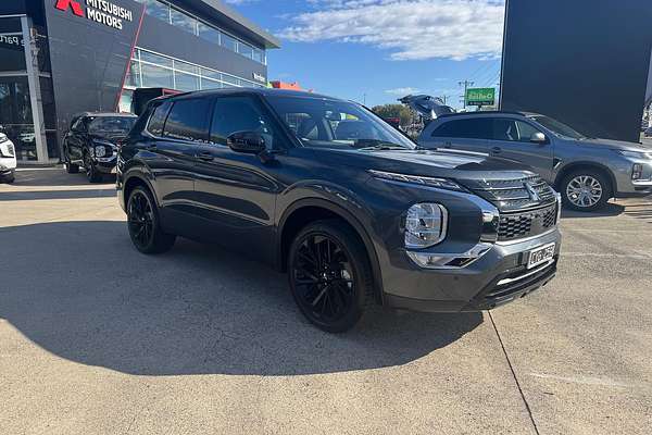 2024 Mitsubishi Outlander Black Edition ZM