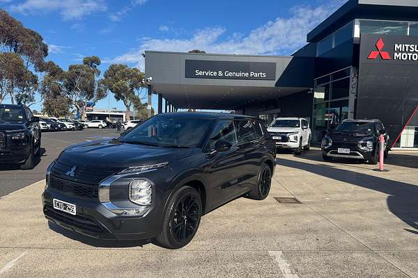2024 Mitsubishi Outlander Black Edition ZM