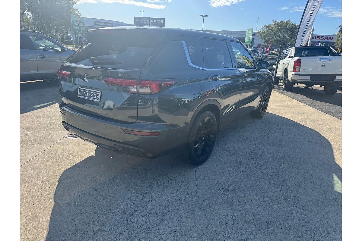 2024 Mitsubishi Outlander Black Edition ZM