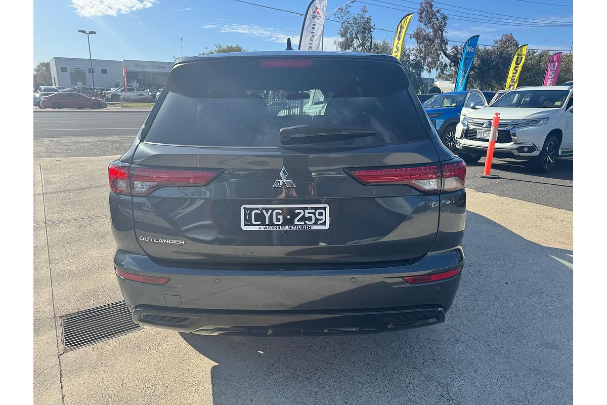 2024 Mitsubishi Outlander Black Edition ZM
