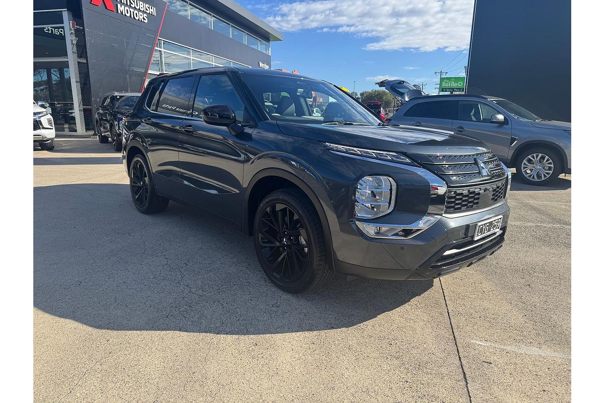 2024 Mitsubishi Outlander Black Edition ZM