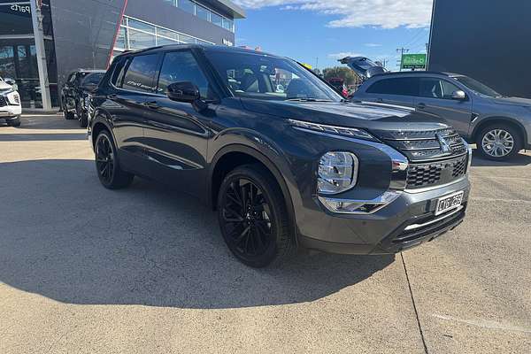 2024 Mitsubishi Outlander Black Edition ZM