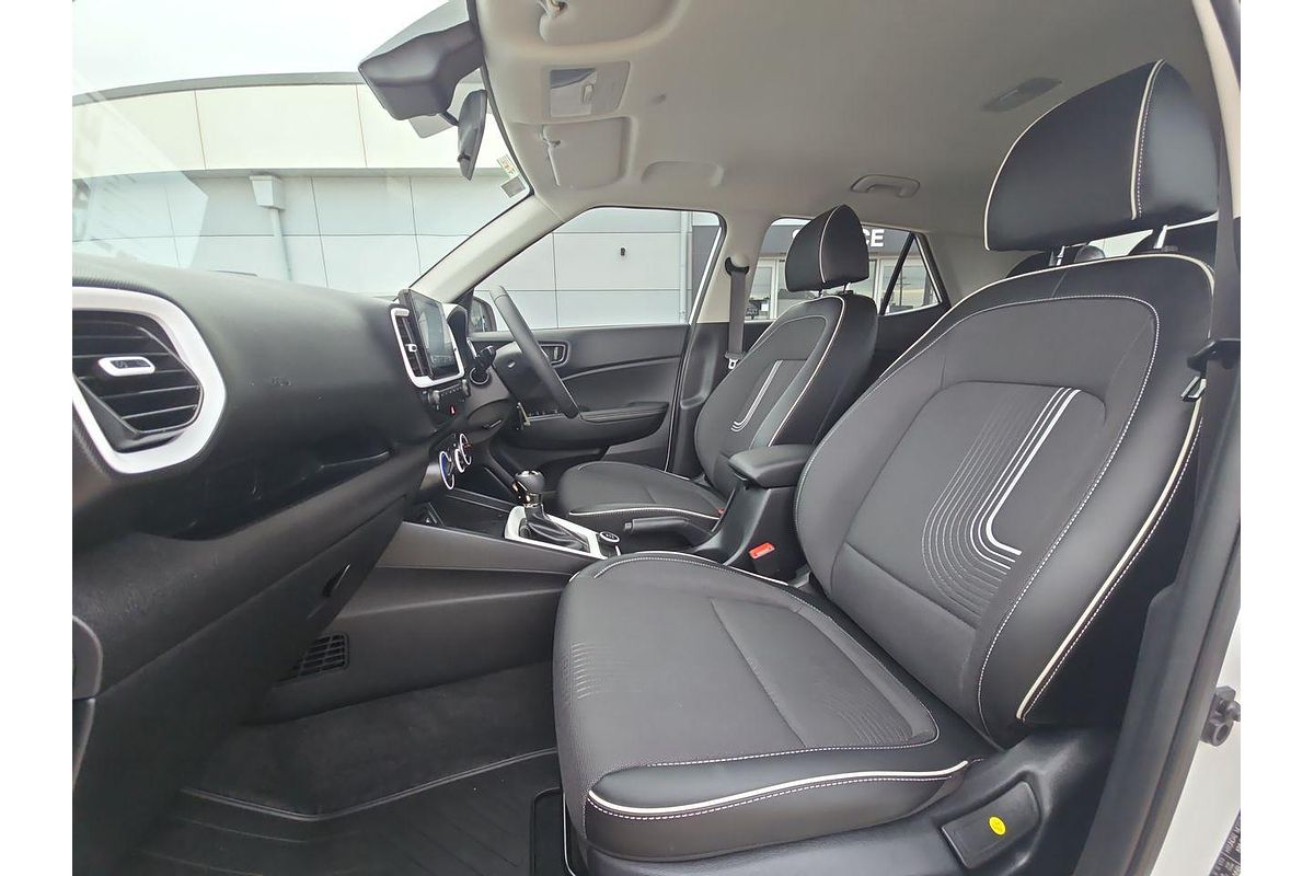 2024 Hyundai Venue Active QX.V5
