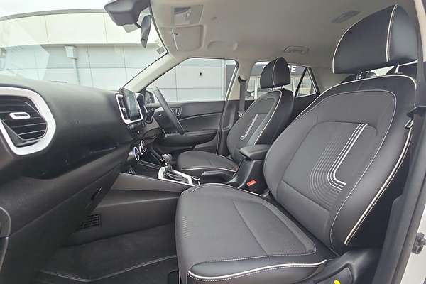 2024 Hyundai Venue Active QX.V5