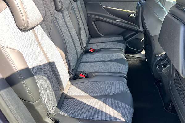 2018 Peugeot 5008 Allure P87