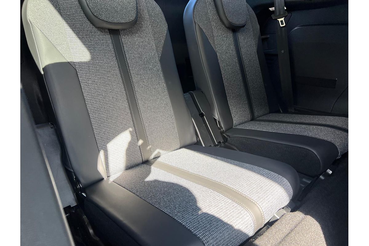 2018 Peugeot 5008 Allure P87