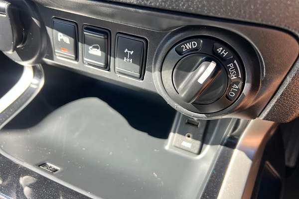 2015 Nissan Navara ST-X D23 4X4