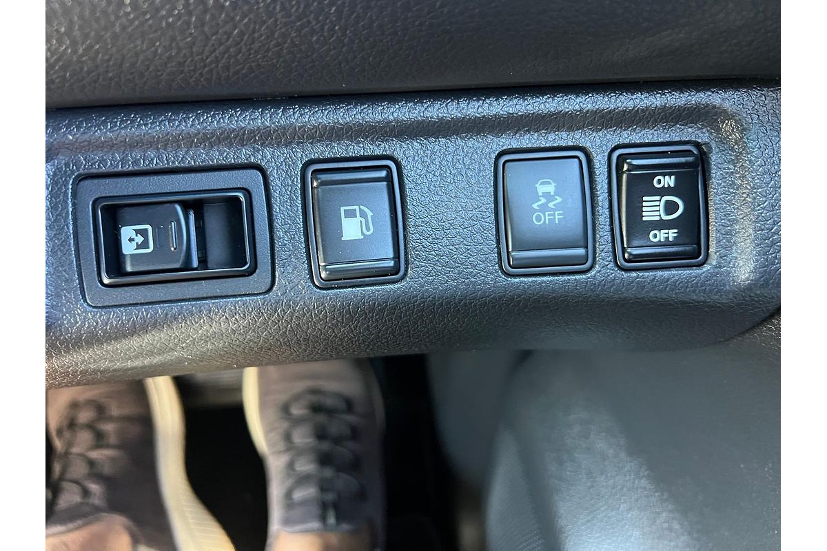 2015 Nissan Navara ST-X D23 4X4