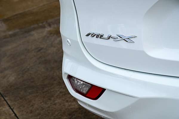 2023 Isuzu MU-X LS-T