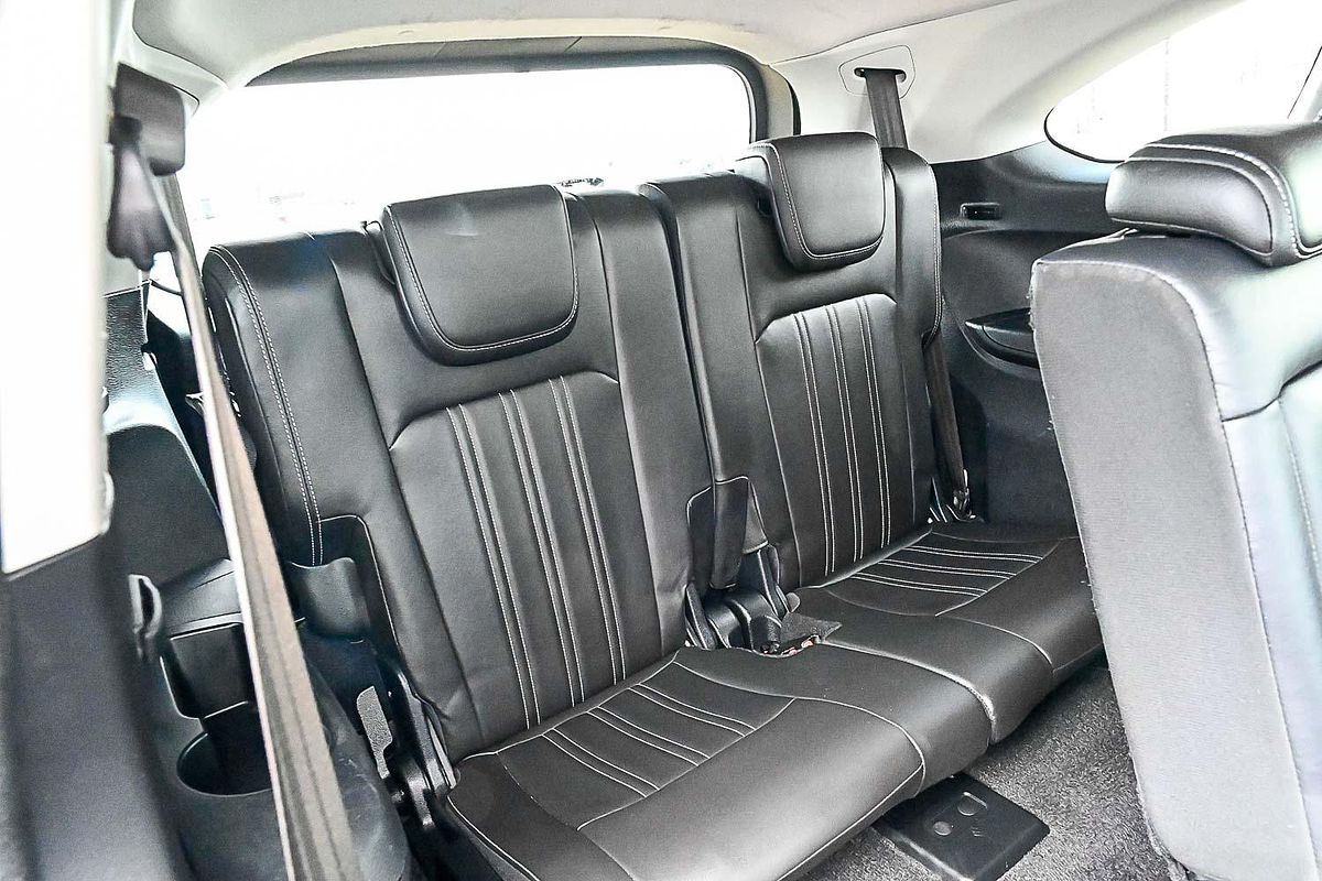 2023 Isuzu MU-X LS-T