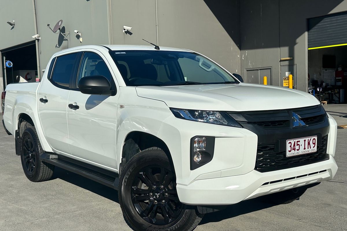 2023 Mitsubishi Triton GLX-R MR