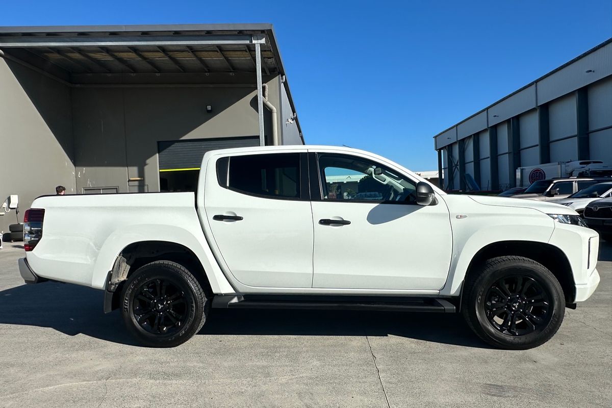 2023 Mitsubishi Triton GLX-R MR