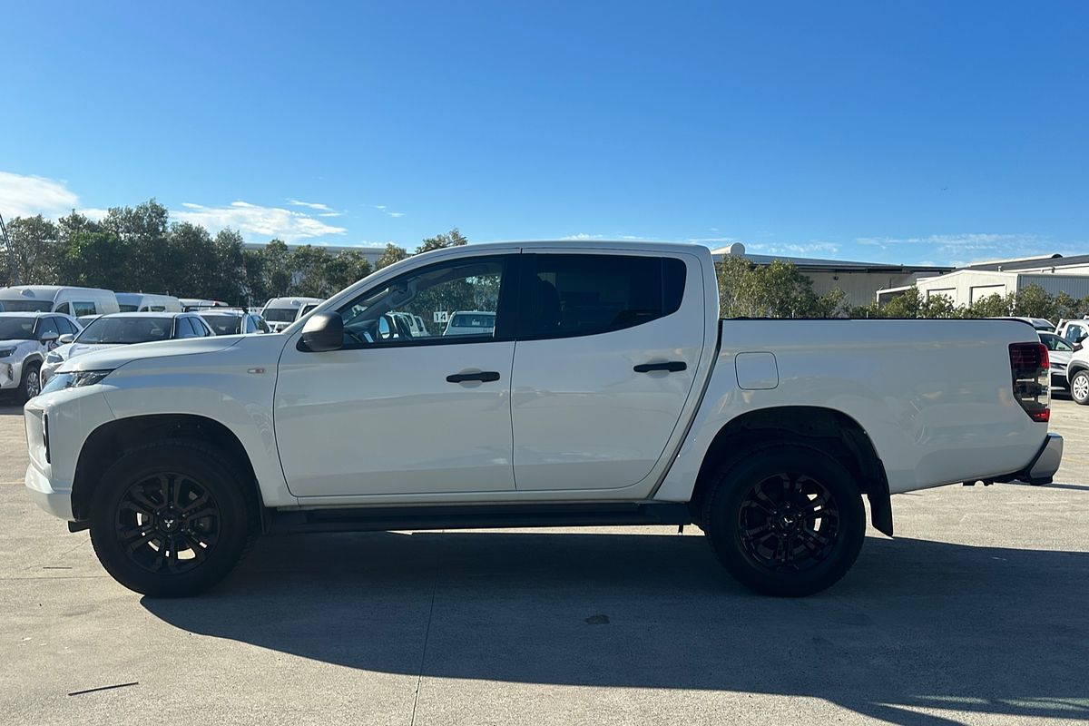 2023 Mitsubishi Triton GLX-R MR