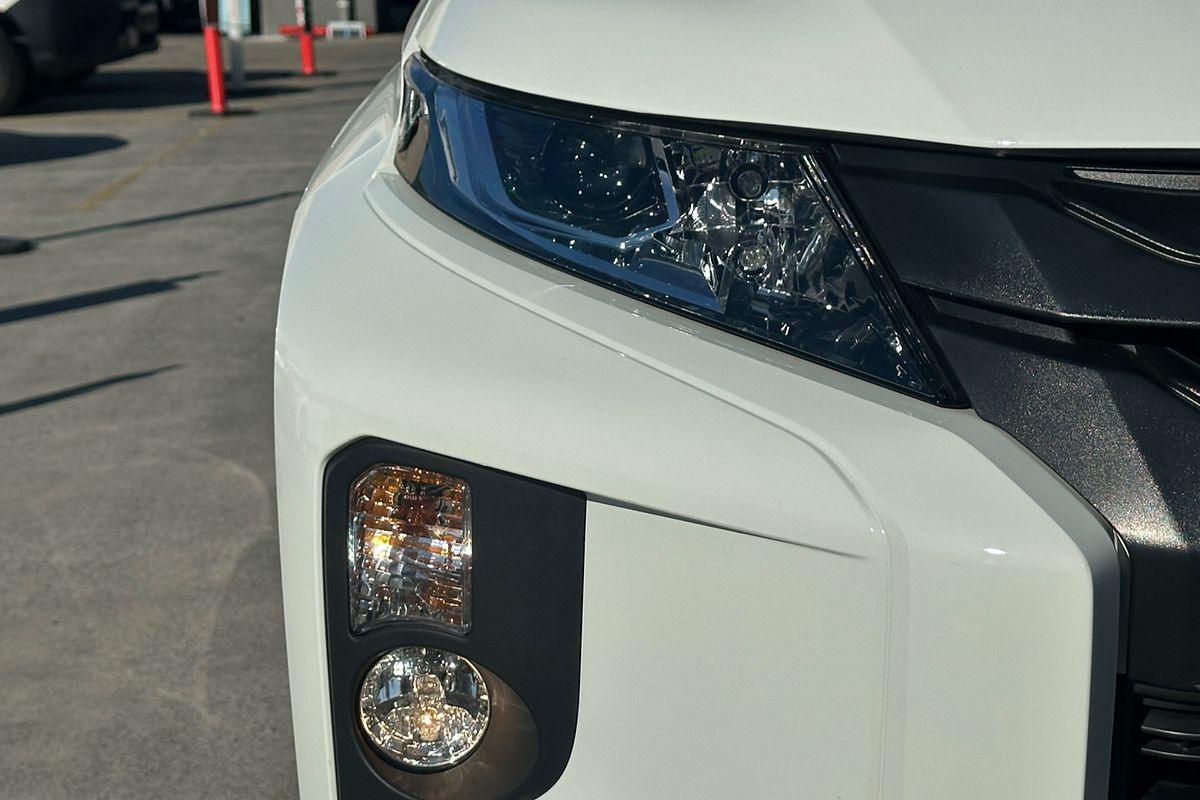 2023 Mitsubishi Triton GLX-R MR