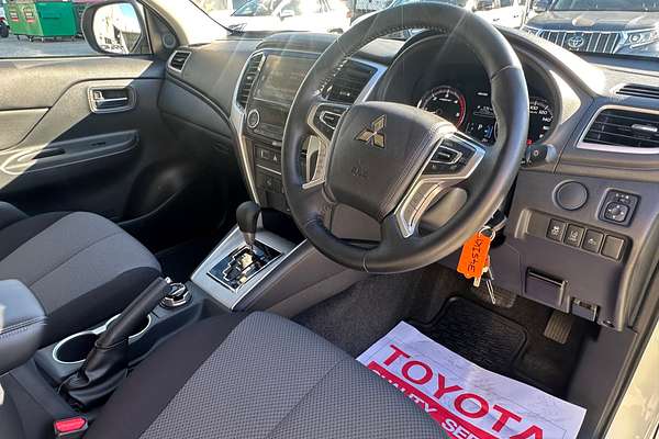 2023 Mitsubishi Triton GLX-R MR