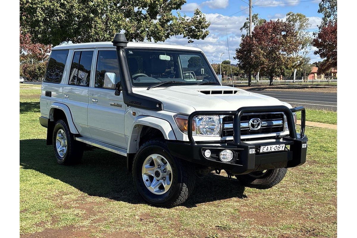 2019 Toyota Landcruiser GXL VDJ76R