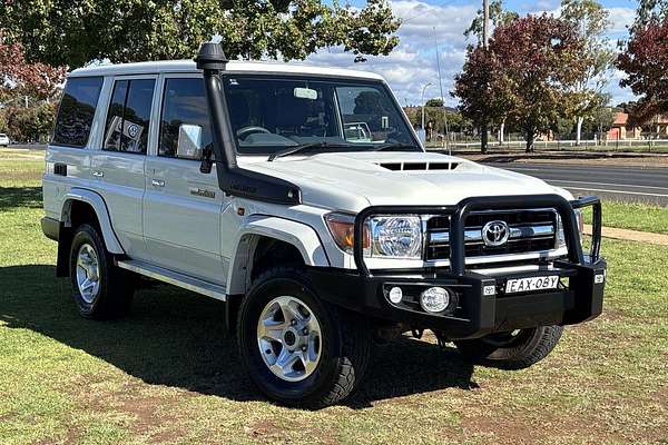 2019 Toyota Landcruiser GXL VDJ76R