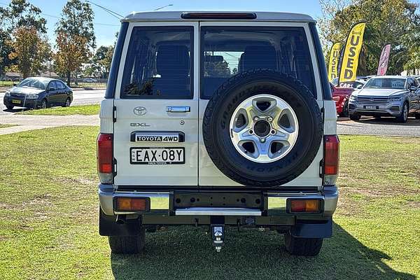 2019 Toyota Landcruiser GXL VDJ76R