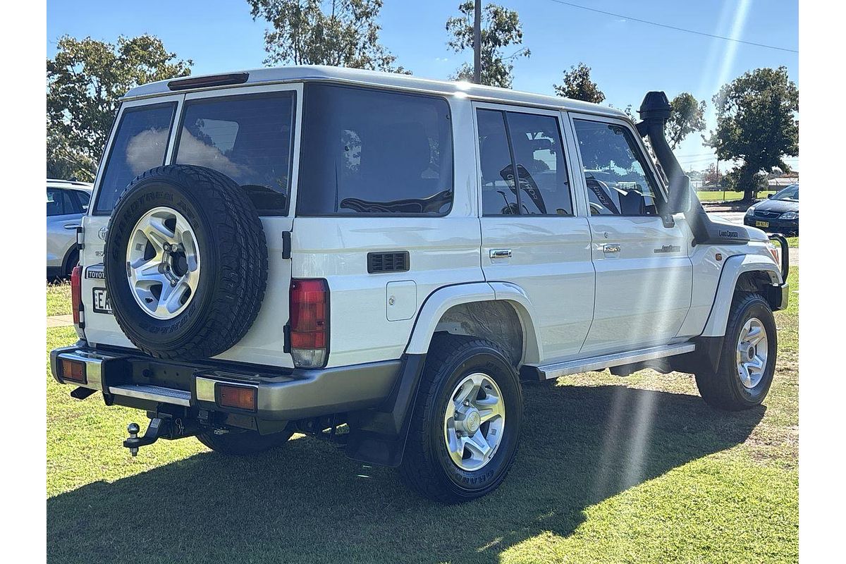 2019 Toyota Landcruiser GXL VDJ76R