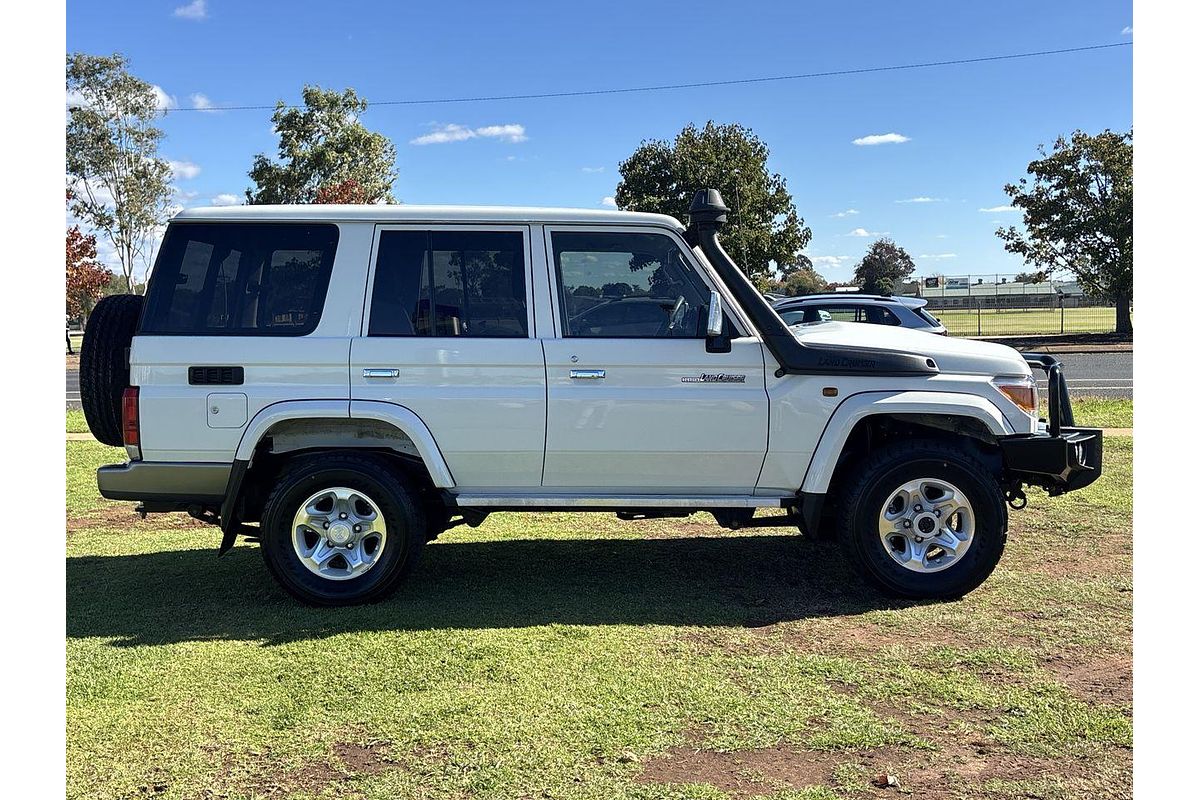 2019 Toyota Landcruiser GXL VDJ76R