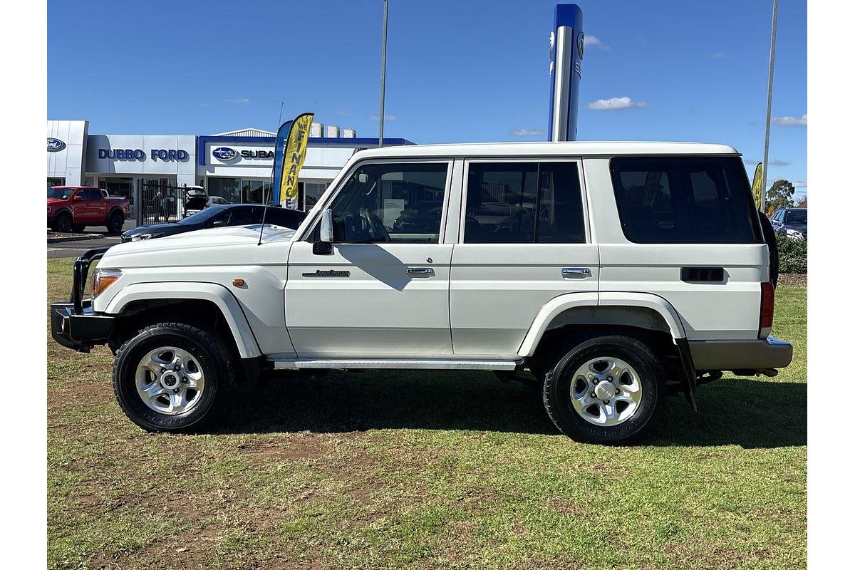 2019 Toyota Landcruiser GXL VDJ76R