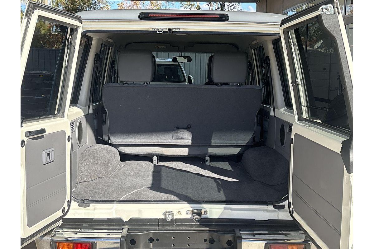 2019 Toyota Landcruiser GXL VDJ76R