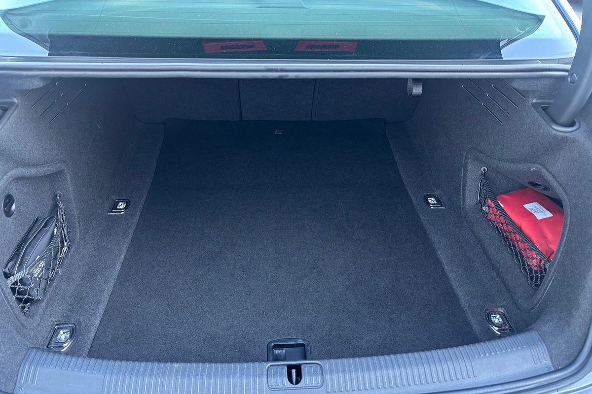 2018 Audi A4 S line B9