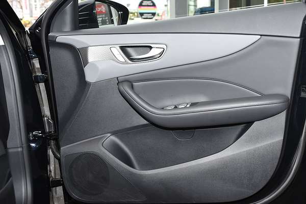 2025 MG MGS5 EV Essence 62 ZS3EM