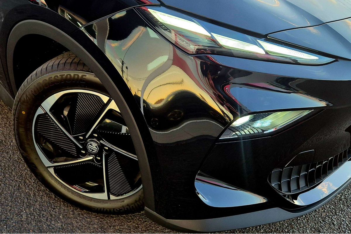 2025 MG MGS5 EV Essence 62 ZS3EM