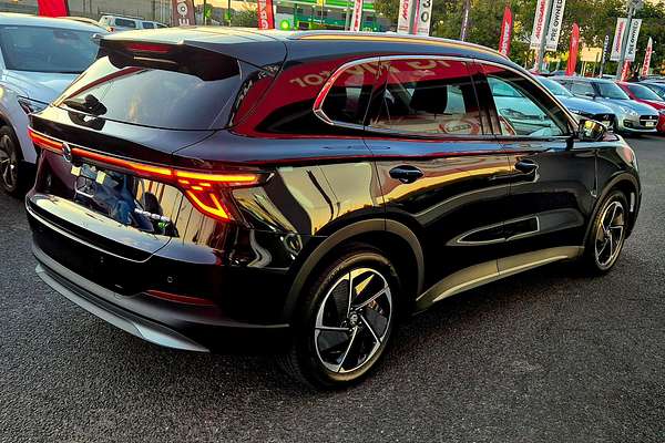 2025 MG MGS5 EV Essence 62 ZS3EM