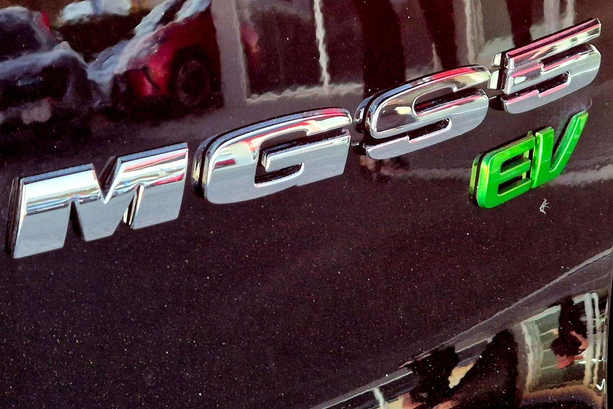 2025 MG MGS5 EV Essence 62 ZS3EM