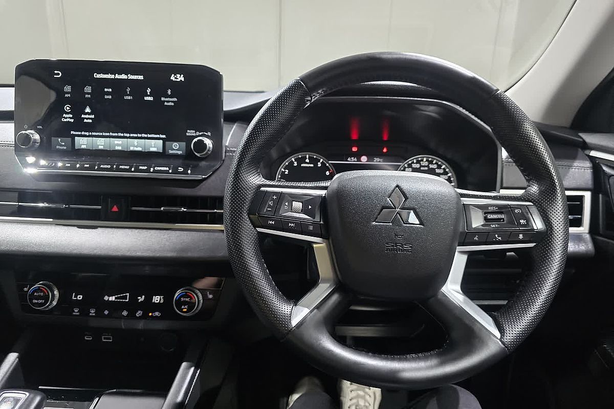 2023 Mitsubishi OUTLANDER OUTLANDER ASPIRE 7 SEAT (2WD) ZM2P46