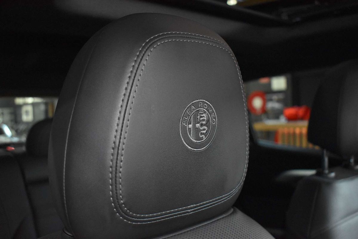 2023 Alfa Romeo Tonale Veloce Plug-In Hybrid