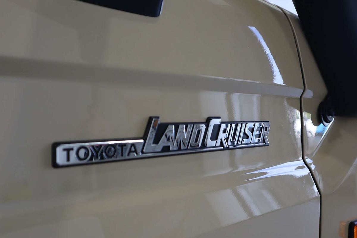 2022 Toyota Landcruiser GXL Troopcarrier VDJ78R