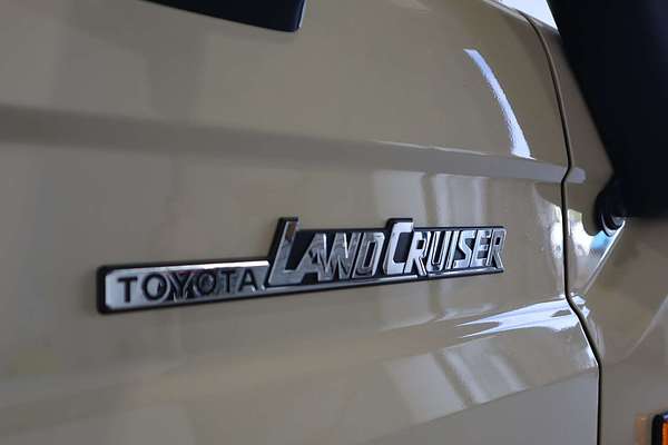 2022 Toyota Landcruiser GXL Troopcarrier VDJ78R