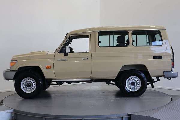 2022 Toyota Landcruiser GXL Troopcarrier VDJ78R