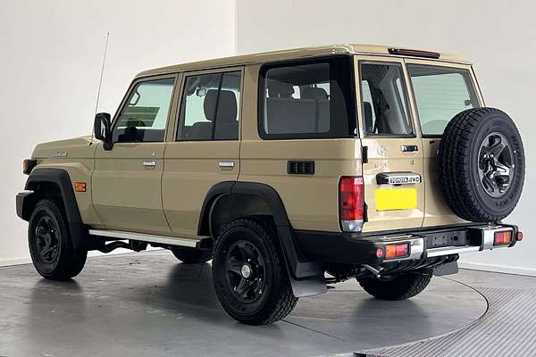 2023 Toyota Landcruiser GXL VDJL76R