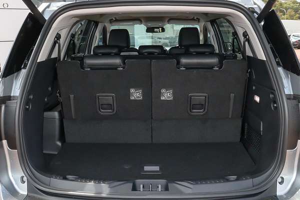 2025 Ford Everest Sport L