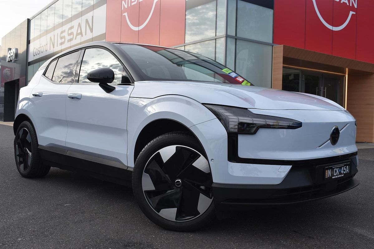2024 Volvo EX30 Single Motor Extended Range Plus