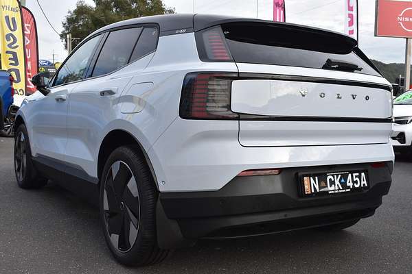 2024 Volvo EX30 Single Motor Extended Range Plus