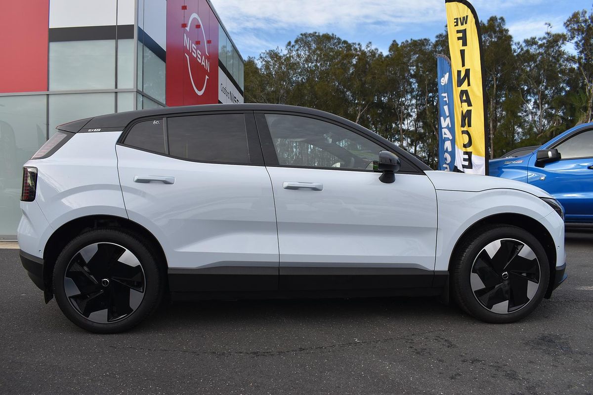 2024 Volvo EX30 Single Motor Extended Range Plus