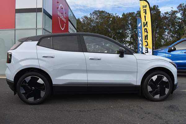 2024 Volvo EX30 Single Motor Extended Range Plus