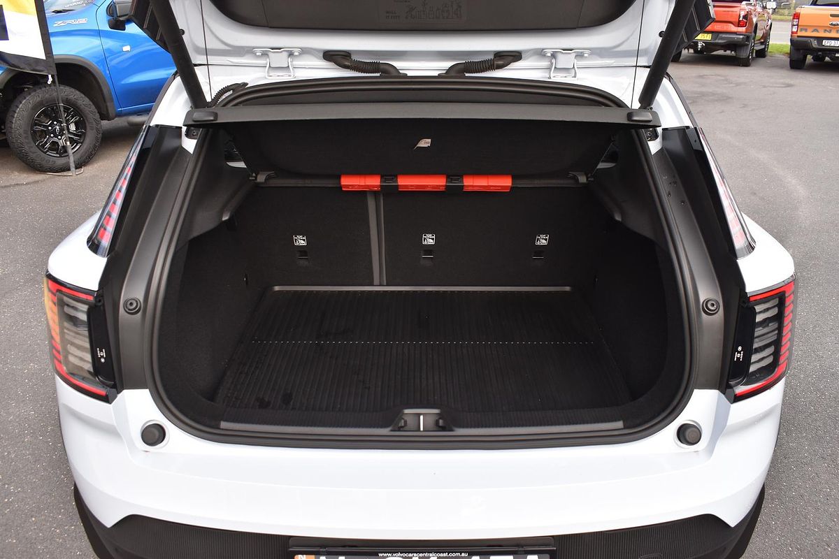 2024 Volvo EX30 Single Motor Extended Range Plus